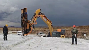 PL-1000L Hydraulic Rock Drill Splitter in Operation