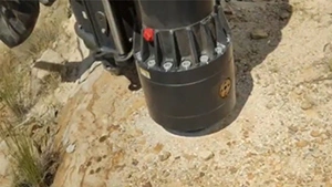 PL-1500L Hydraulic Rock Drill Splitter in Operation